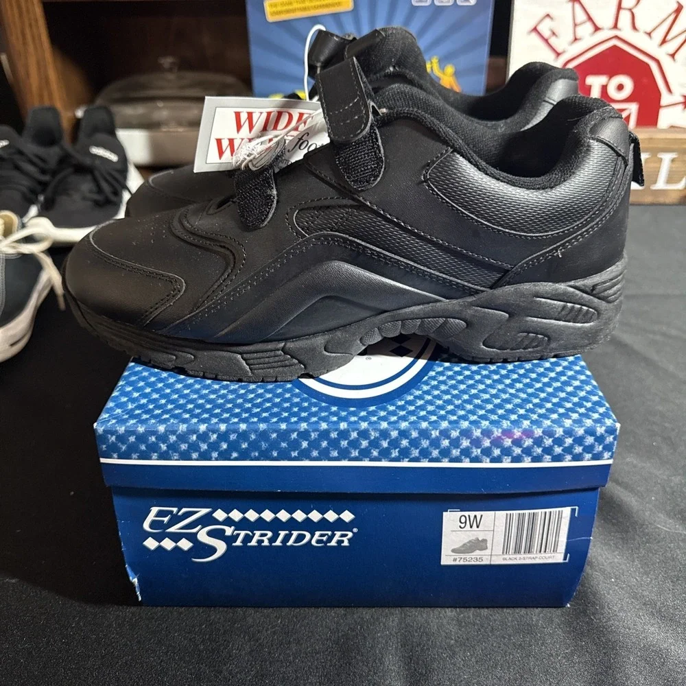 * UNUSED in Original Box - EZ STRIDER - MENS - SNEAKERS - Size 9 WIDE -Black